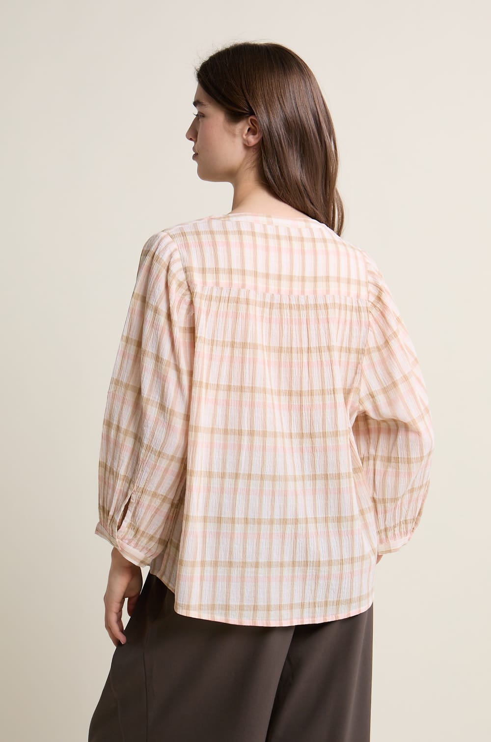 Blouse &agrave; carreaux en coton;${refinementColor}