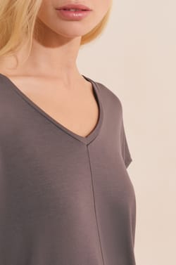 Top de manga corta liso de modal;${refinementColor}