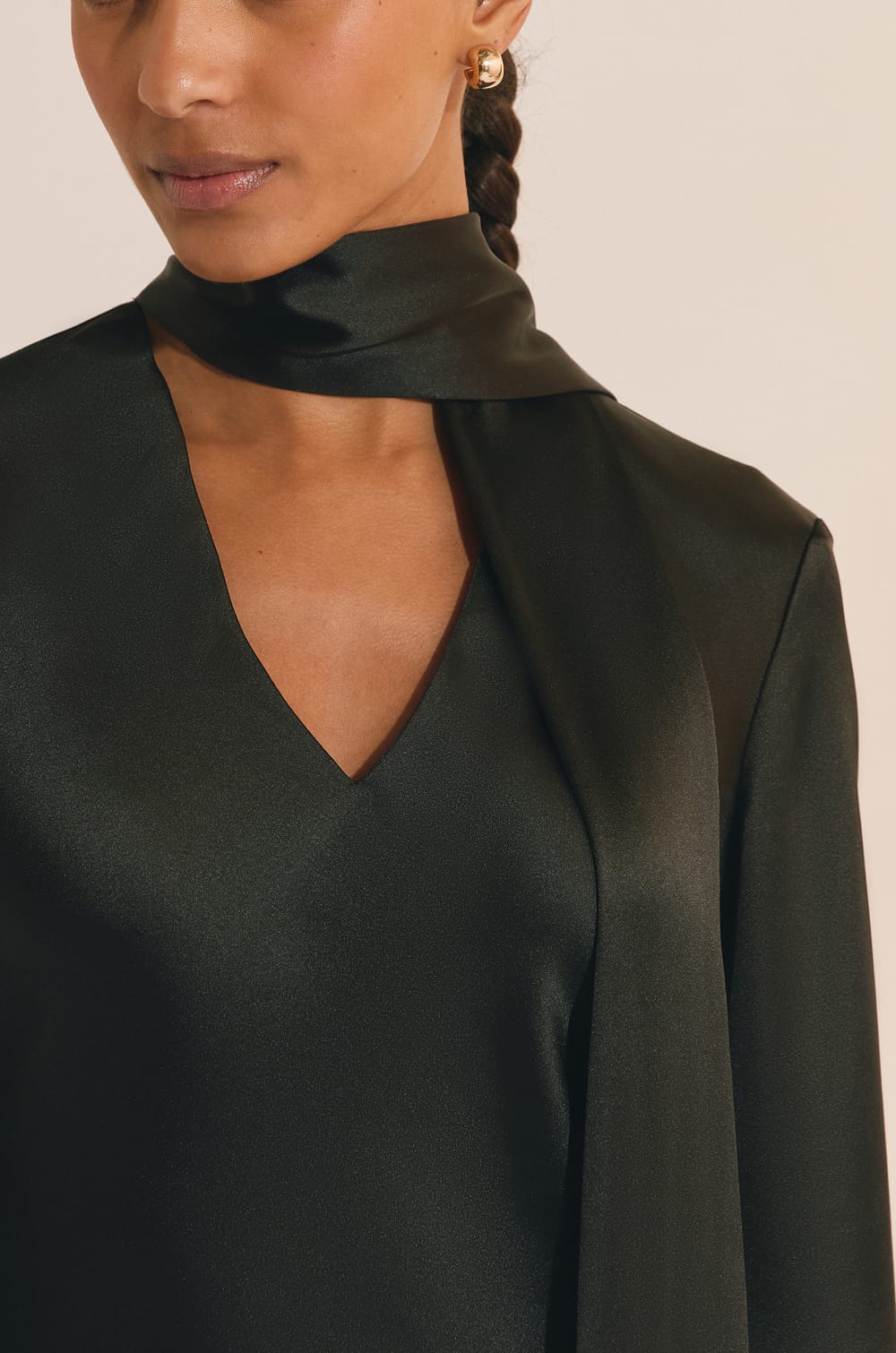 Robe courte satin&eacute;e;${refinementColor}