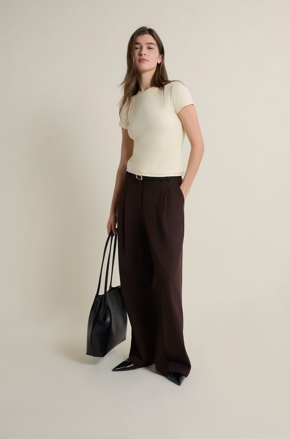 Short-sleeved round neck T-shirt;${refinementColor}