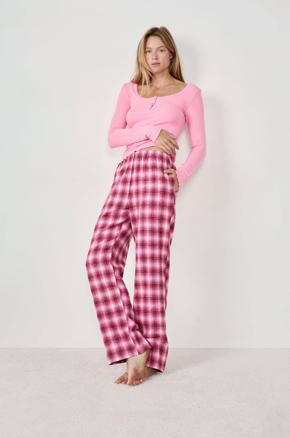 Pantalon de pyjama à carreaux;${refinementColor}