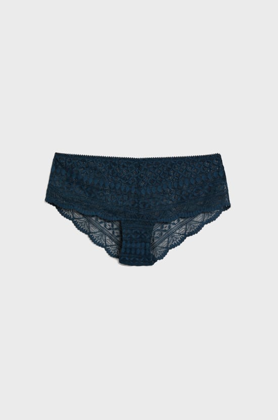 Lace Shorty;${refinementColor}