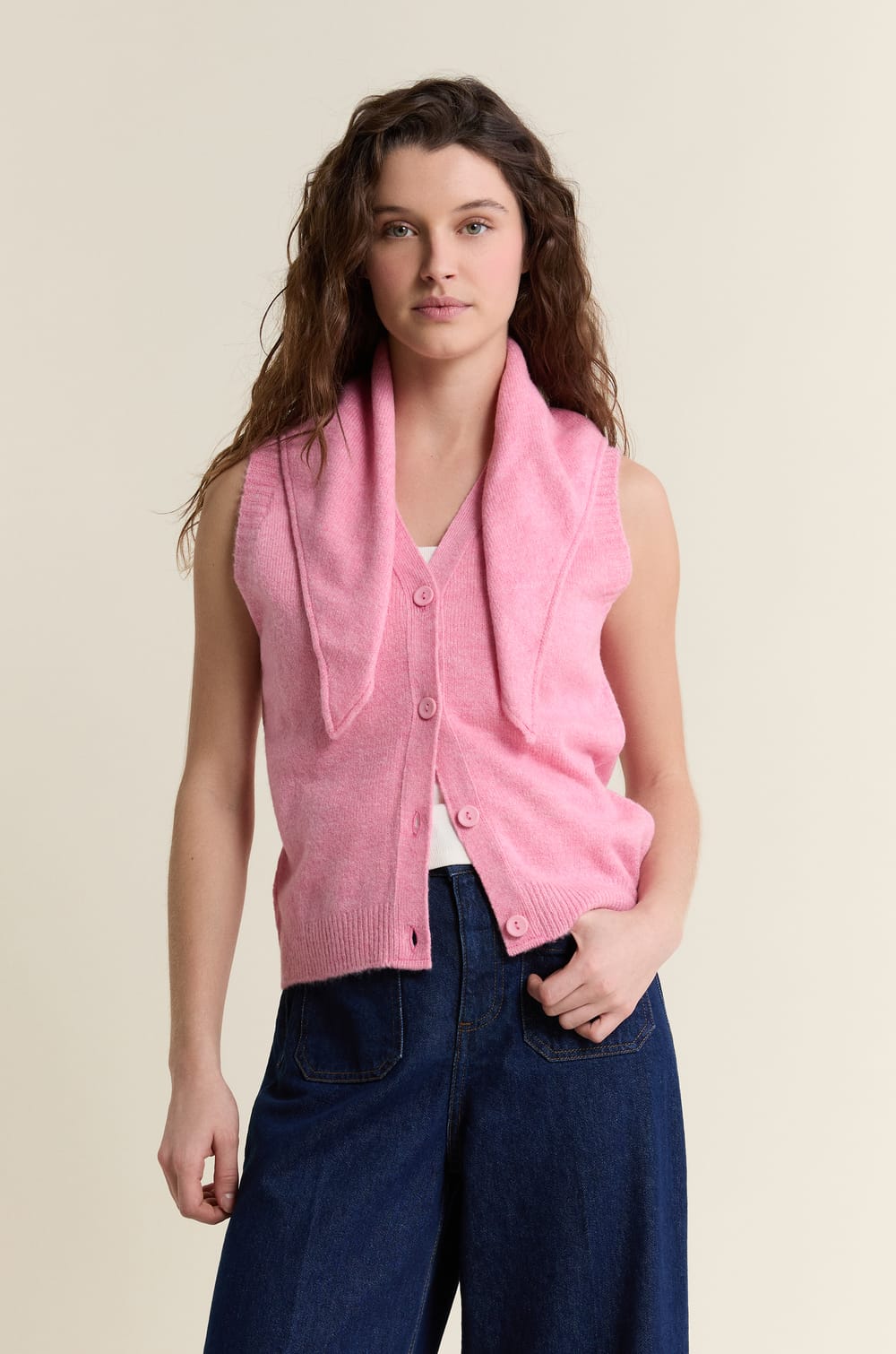 Gilet sans manches en tricot avec foulard;${refinementColor}