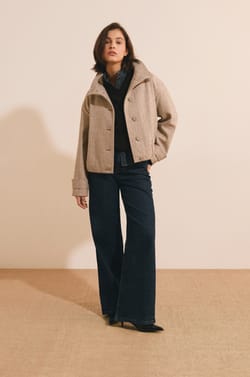 Manteau court avec laine &agrave; col montant;${refinementColor}