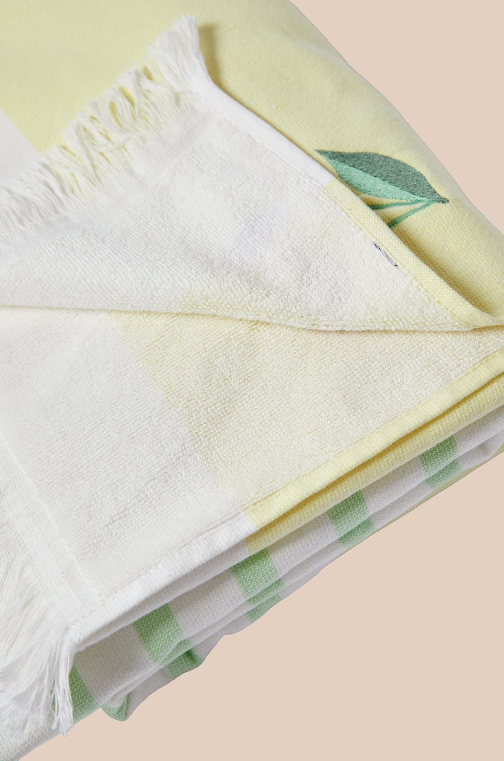 Fouta en coton &agrave; rayures;${refinementColor}