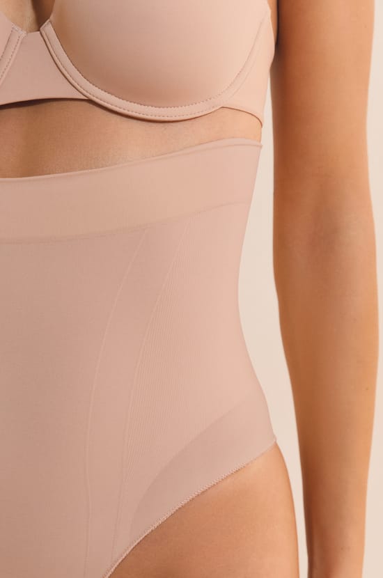 Culotte taille haute sculptante;${refinementColor}