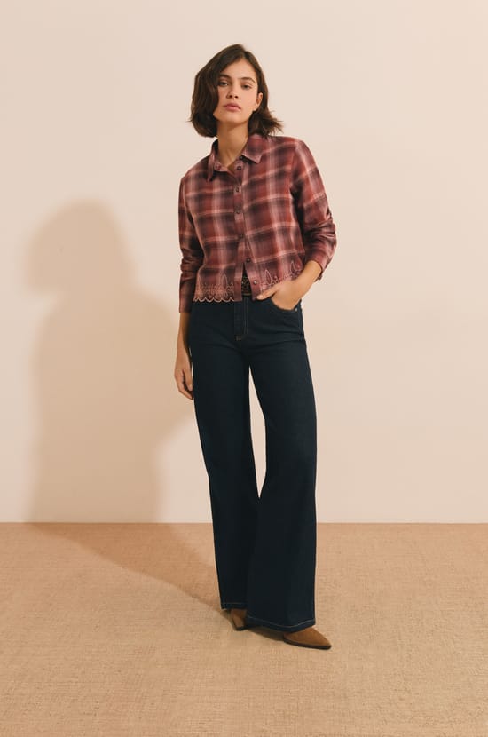Chemise courte &agrave; carreaux avec broderies;${refinementColor}