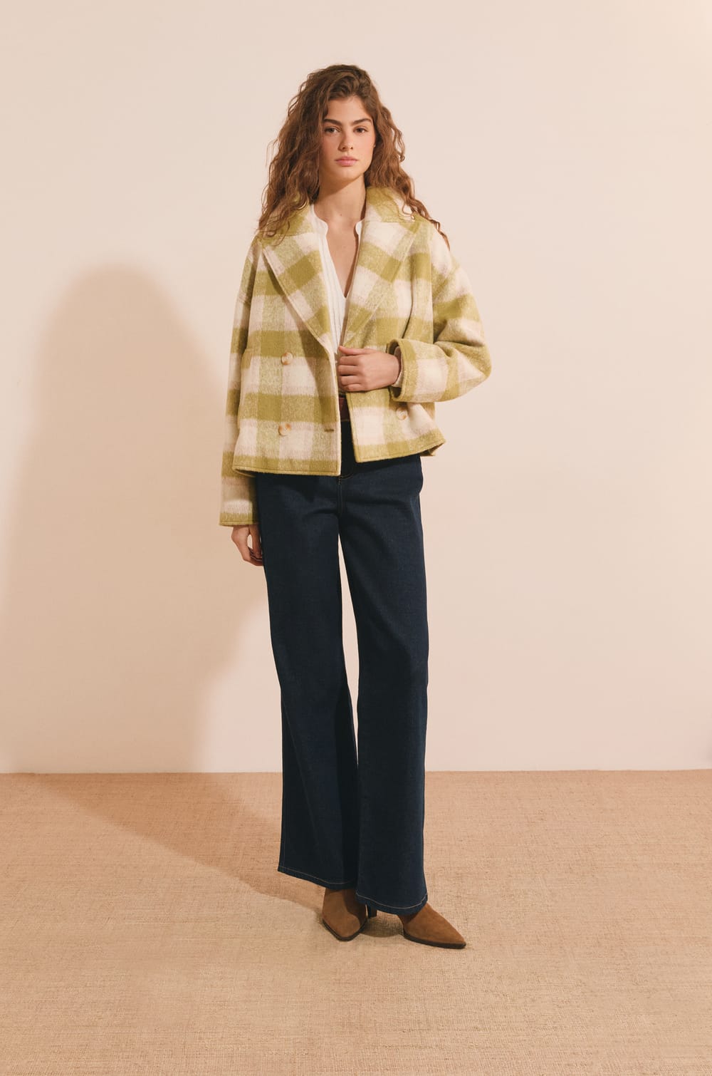 Manteau court &agrave; carreaux;${refinementColor}