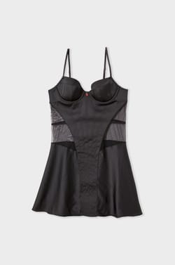 Robe satin&eacute;e avec charm;${refinementColor}