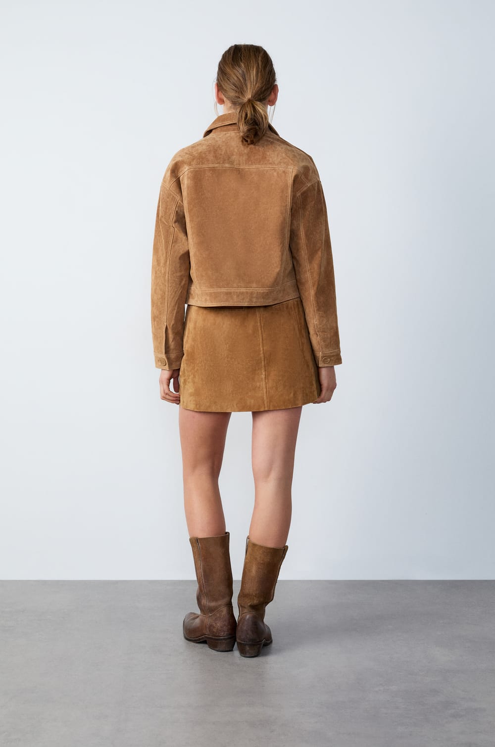 Veste en daim;${refinementColor}