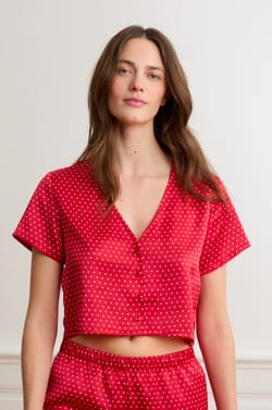 Satijnen pyjamatop met stippen;${refinementColor}