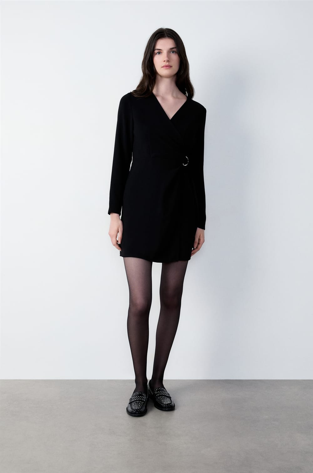 Short Flowing Dress;${refinementColor}