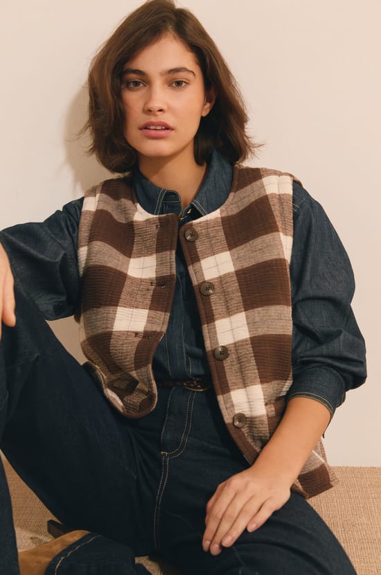 Gilet sans manches &agrave; carreaux;${refinementColor}