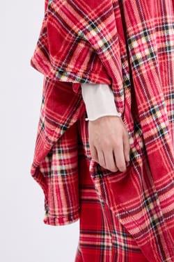 Ponczo bez rękawów z polaru;${refinementColor}