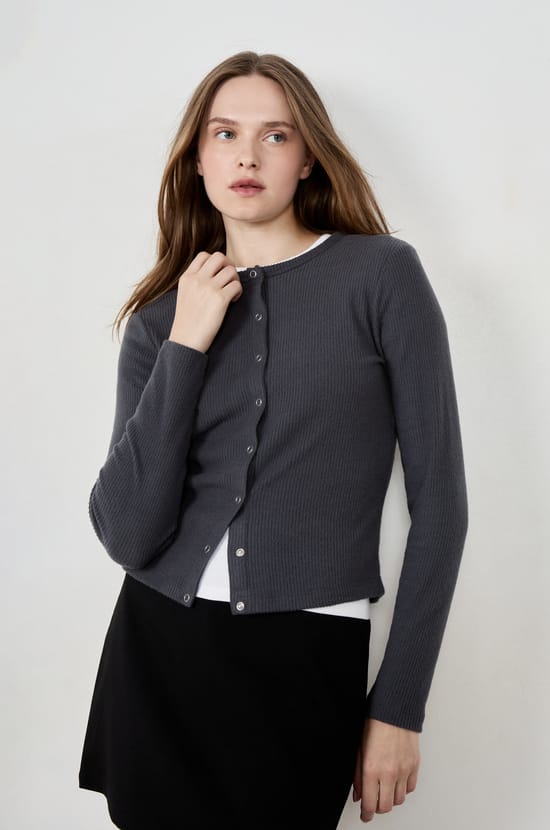 Long-sleeved ribbed cardigan;${refinementColor}