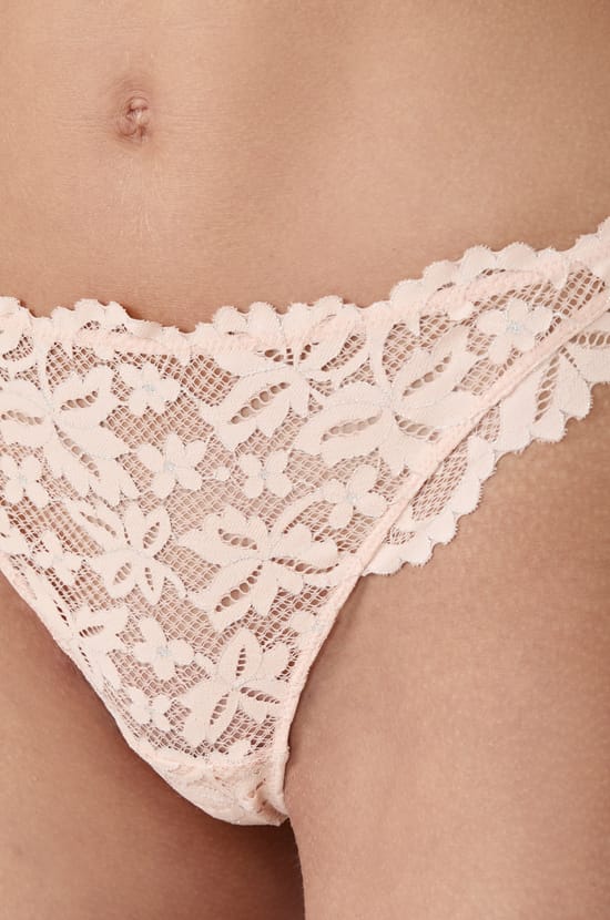 Tanga aus irisierender Spitze;${refinementColor}