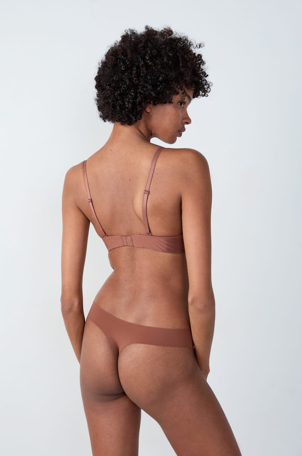 Bra Nº 4 -  Balconet de copas finas;${refinementColor}