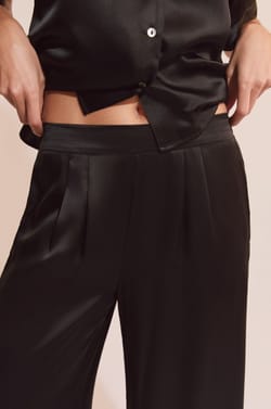 Pantalon de pyjama large en soie;${refinementColor}