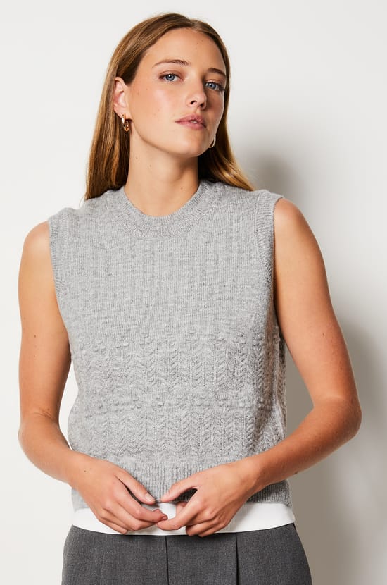 Pull sans manches;${refinementColor}