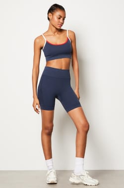 Ribbed sports cyclist;${refinementColor}