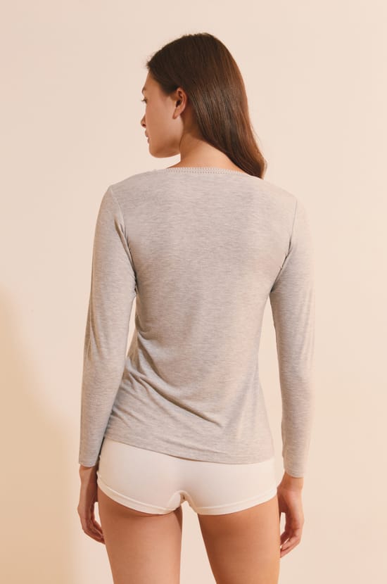 T-Shirt mit V-Ausschnitt aus Thermostrick;${refinementColor}