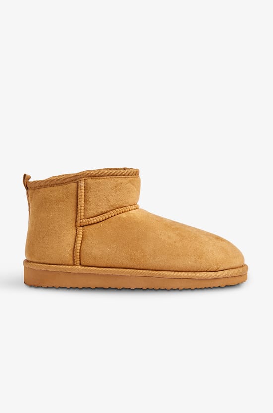 Lined Ankle Boot Slippers;${refinementColor}
