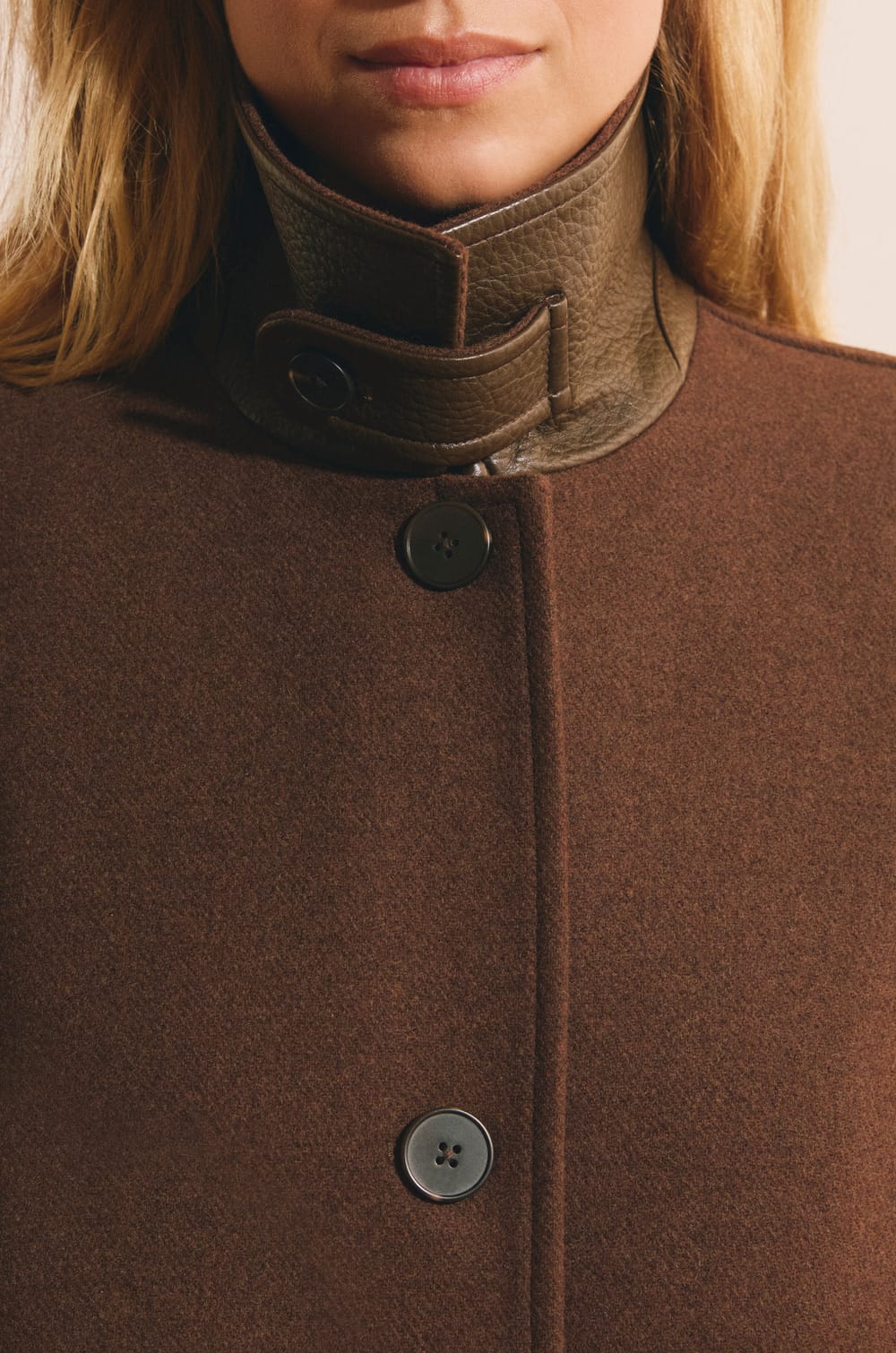 Manteau long avec laine;${refinementColor}