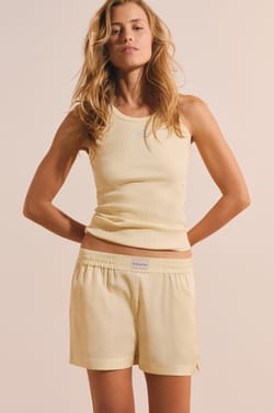 Short de pyjama satin&eacute;;${refinementColor}