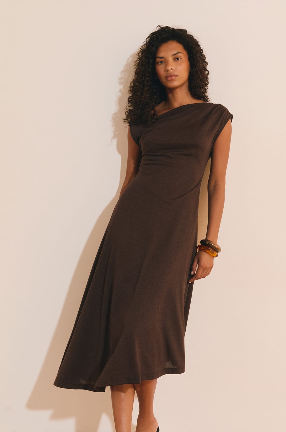 Robe midi asym&eacute;trique;${refinementColor}