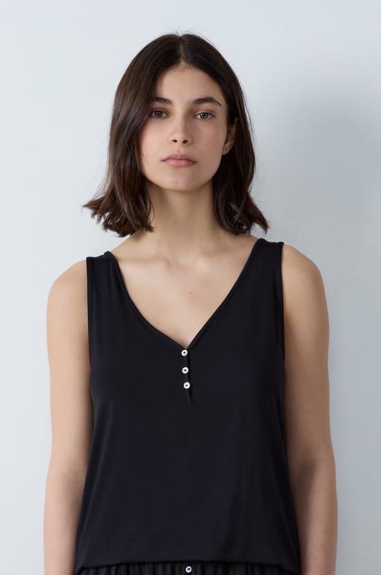 Top de tirantes lisa;${refinementColor}