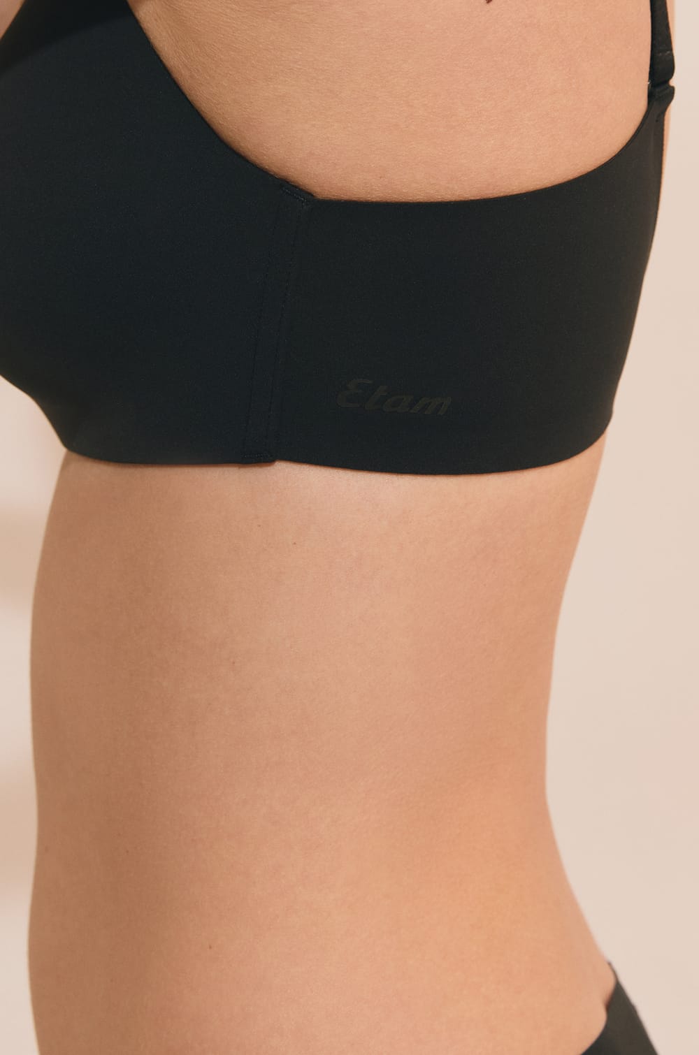 Soutien-gorge triangle sans armature en microfibre;${refinementColor}