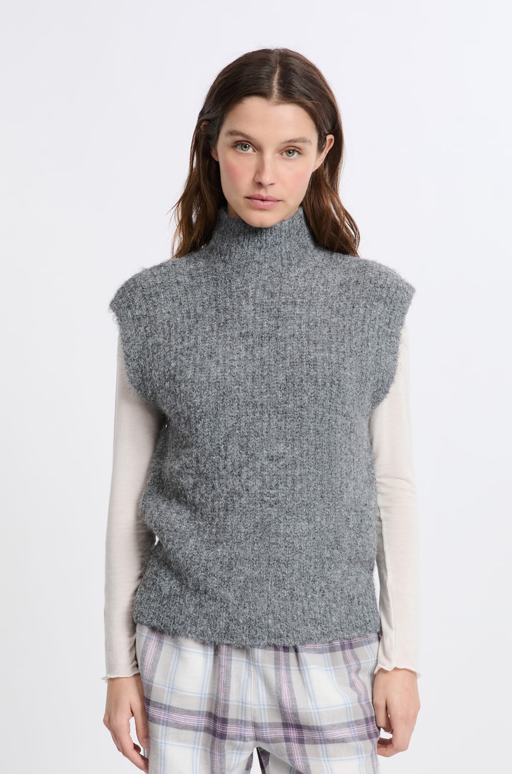 Pull sans manches col montant;${refinementColor}