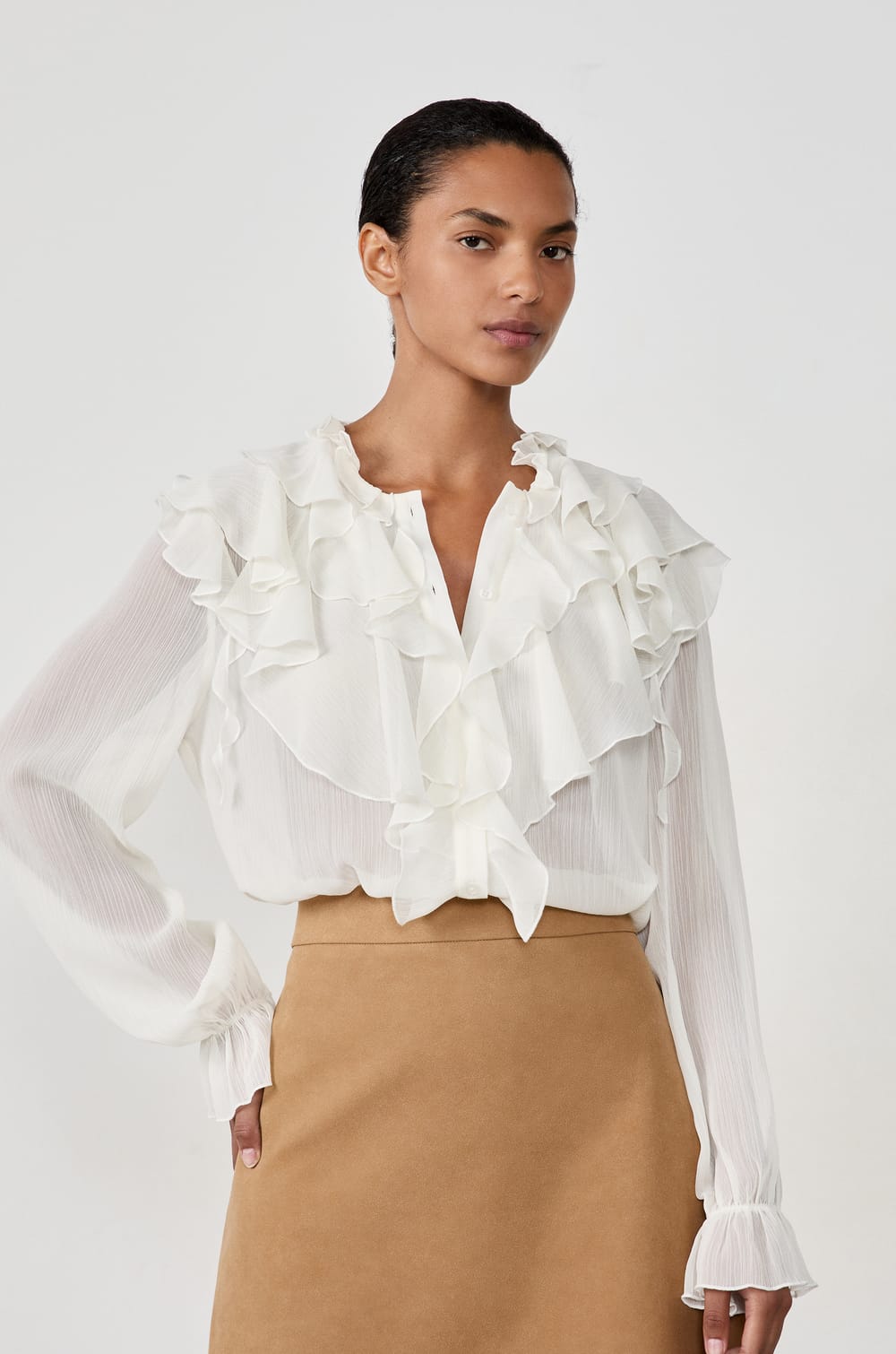 Blouse transparente avec col à volants;${refinementColor}