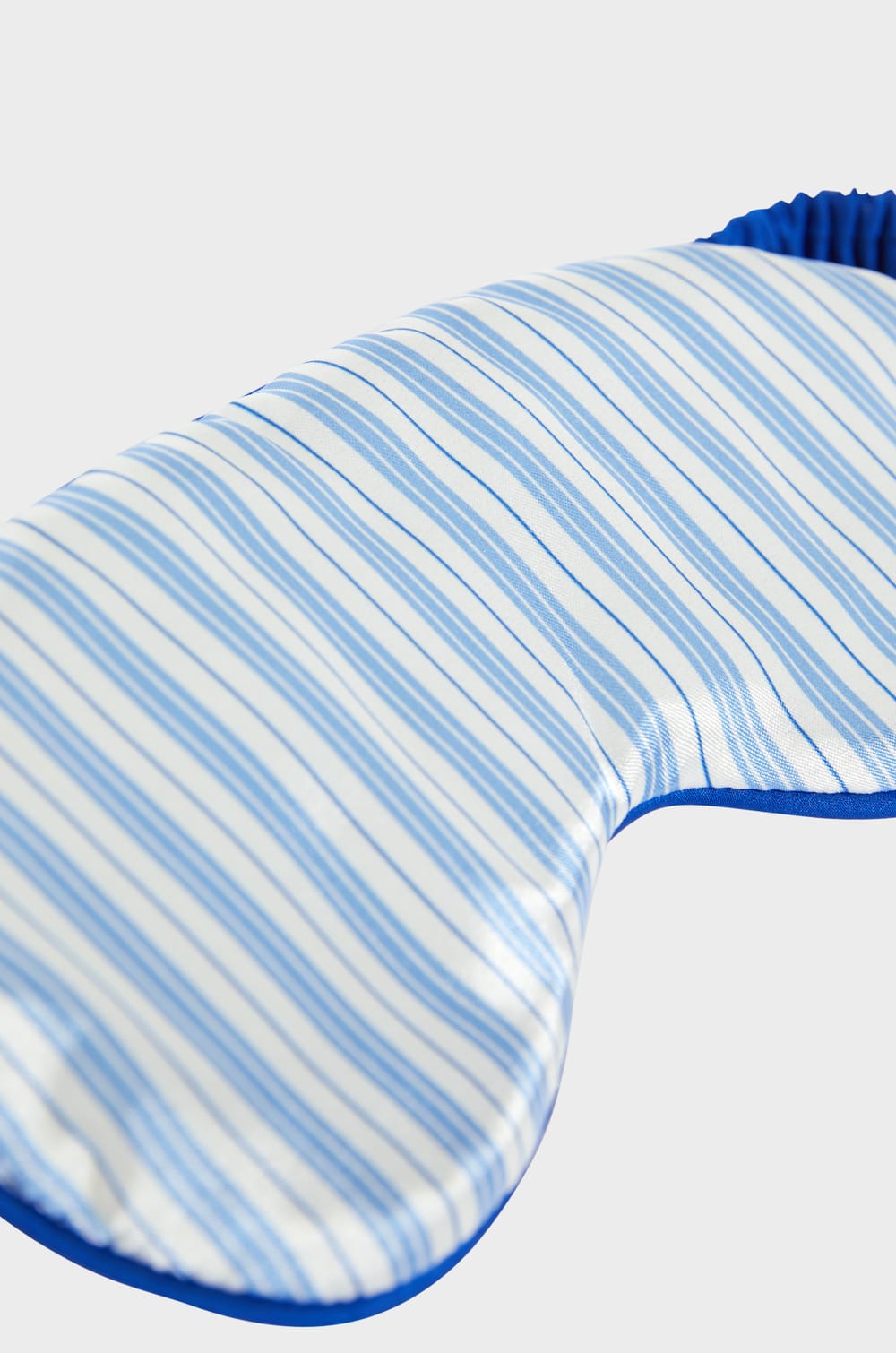 Satijnen oogmasker;${refinementColor}