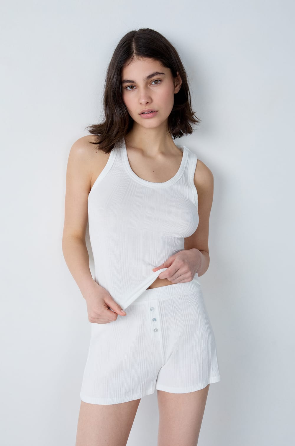 Pantalón corto de pijama de algodón acanalado;${refinementColor}