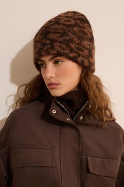Bonnet avec motifs;${refinementColor}