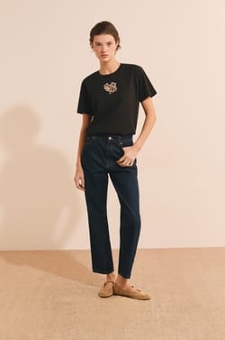 T-shirt manches courtes avec strass en forme de c&oelig;ur en coton;${refinementColor}