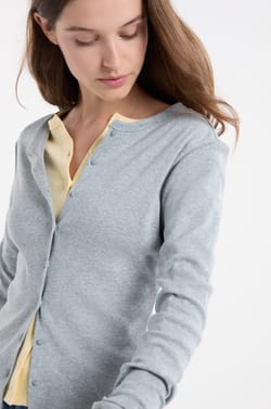 Long-sleeved buttoned cotton t-shirt;${refinementColor}
