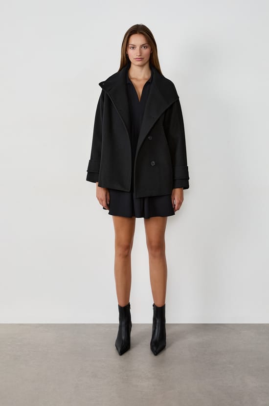 Mid-length coat with buttons;${refinementColor}