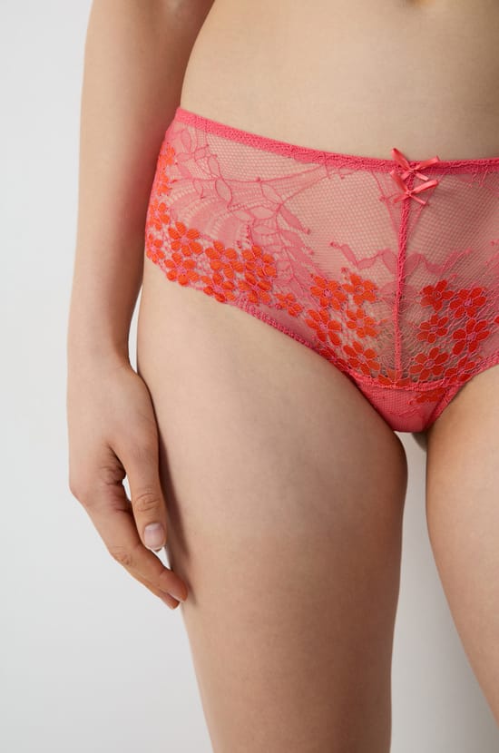 Shorty en dentelle;${refinementColor}