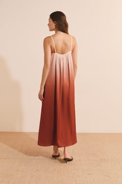 Robe longue satin&eacute;e;${refinementColor}