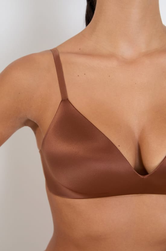 Wireless Triangle Bra;${refinementColor}