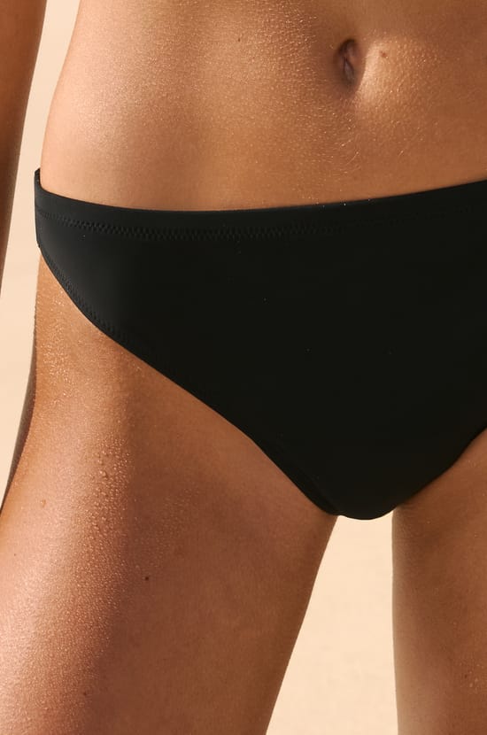 Menstrual Bikini Briefs;${refinementColor}