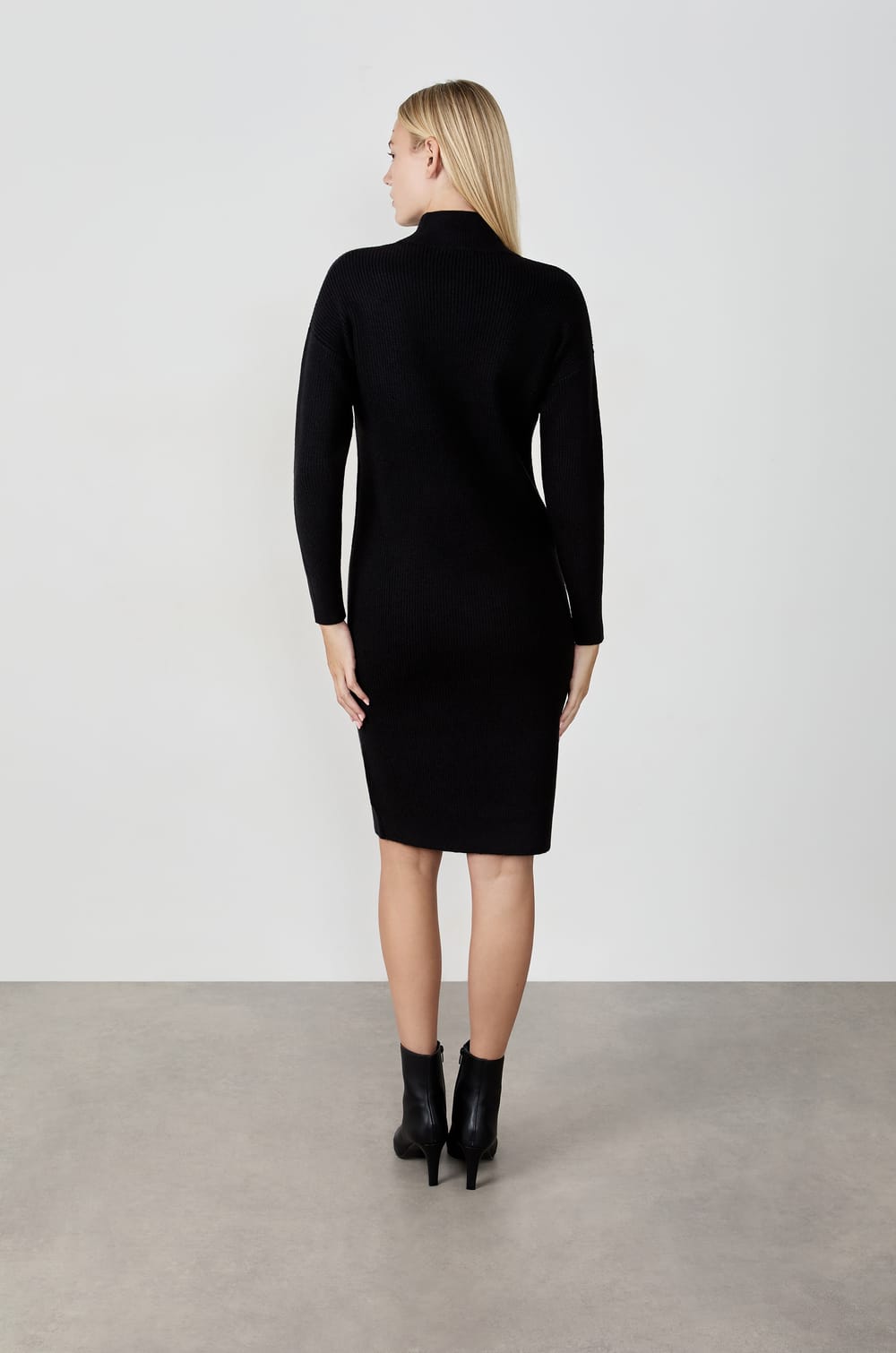 Robe mi longue col montant;${refinementColor}