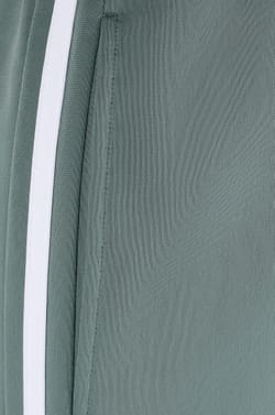 Jogging avec d&eacute;tails sur les c&ocirc;t&eacute;s;${refinementColor}