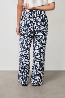 Printed fluid trousers;${refinementColor}