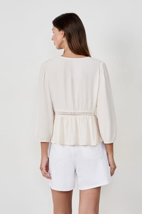 Blouse manches longues avec broderies;${refinementColor}