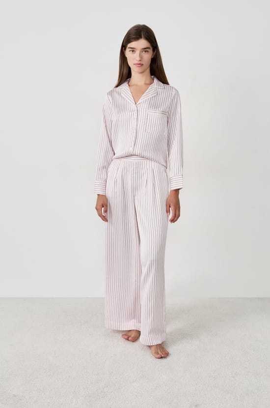 Pantalon de pyjama en satin à rayures;${refinementColor}