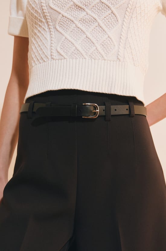 Pantalon cropped;${refinementColor}