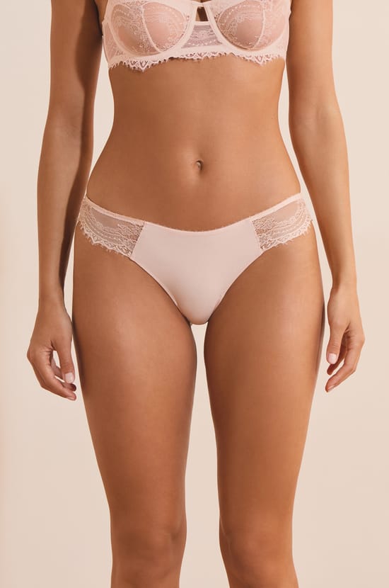 Hipster en dentelle;${refinementColor}